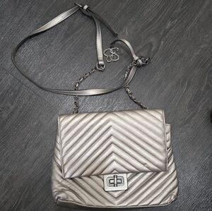 Jessica Simpson purse